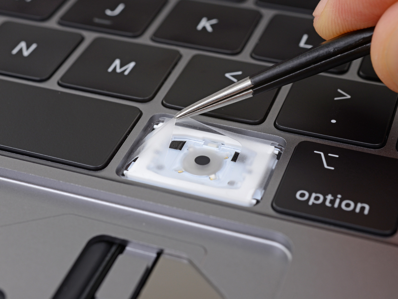 有关全新 MacBook Pro 的蝴蝶键盘，这些是你需要知道的