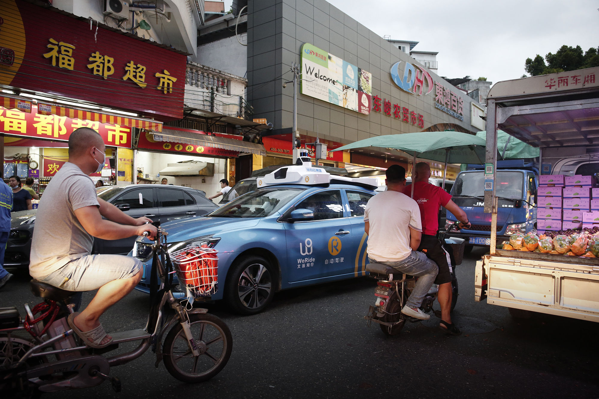 文远知行WeRide 将自动驾驶开进城中村 | 极客公园