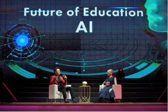 ABC聘机器人Sophia担任AI教师,让 AI 和教育走