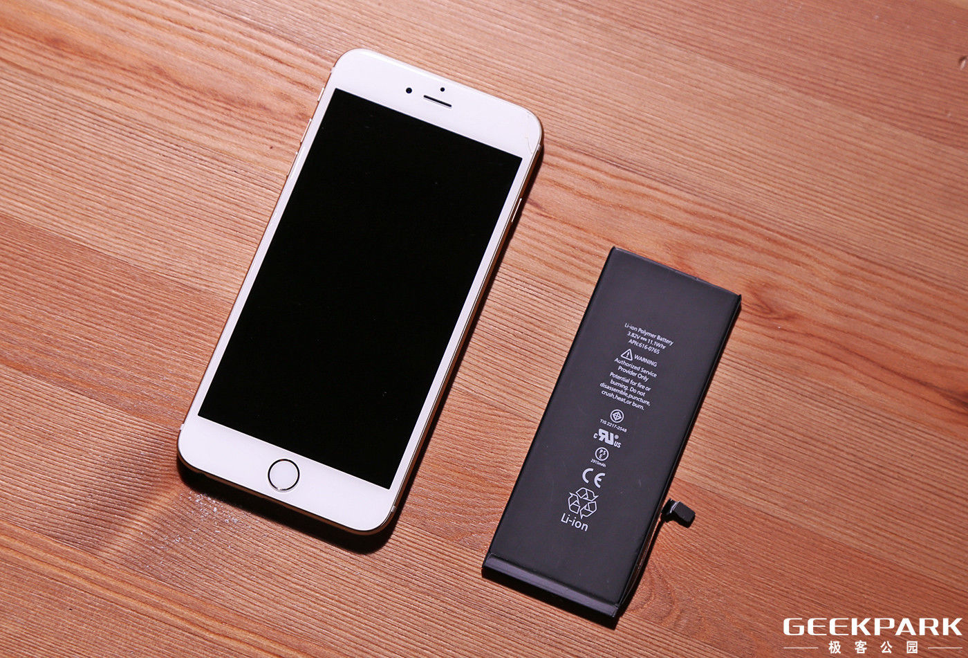 为 iPhone 更换新电池能否让它变得更快?