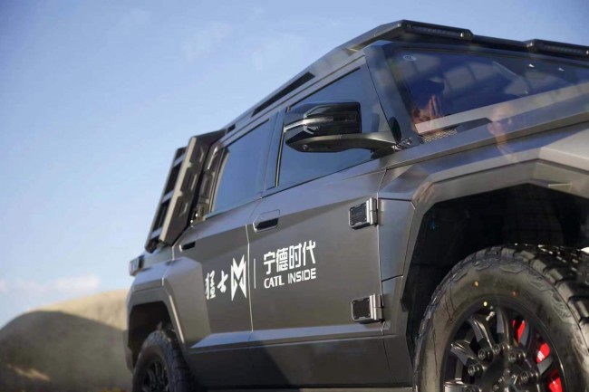 业界首个！「宁德时代 Inside」赋能百万级电动豪车猛士 917