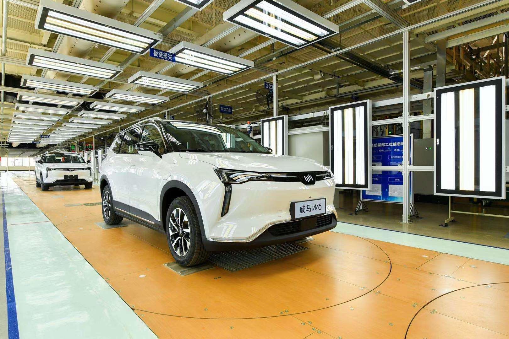 狂奔 2021 下的无人驾驶亮点,威马+百度的合作首款量产车 W6 下线 | 极客公园