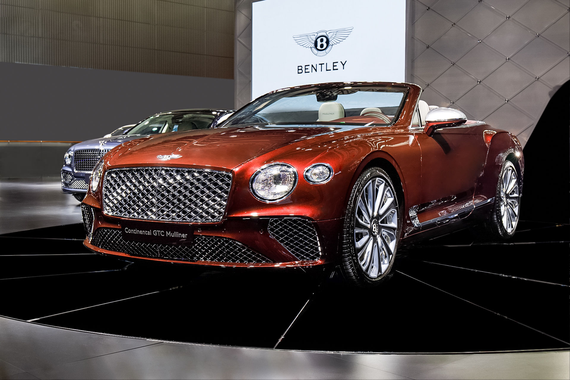全新欧陆gt车系的巅峰之作宾利汽车个性化定制部门的mulliner精心匠造