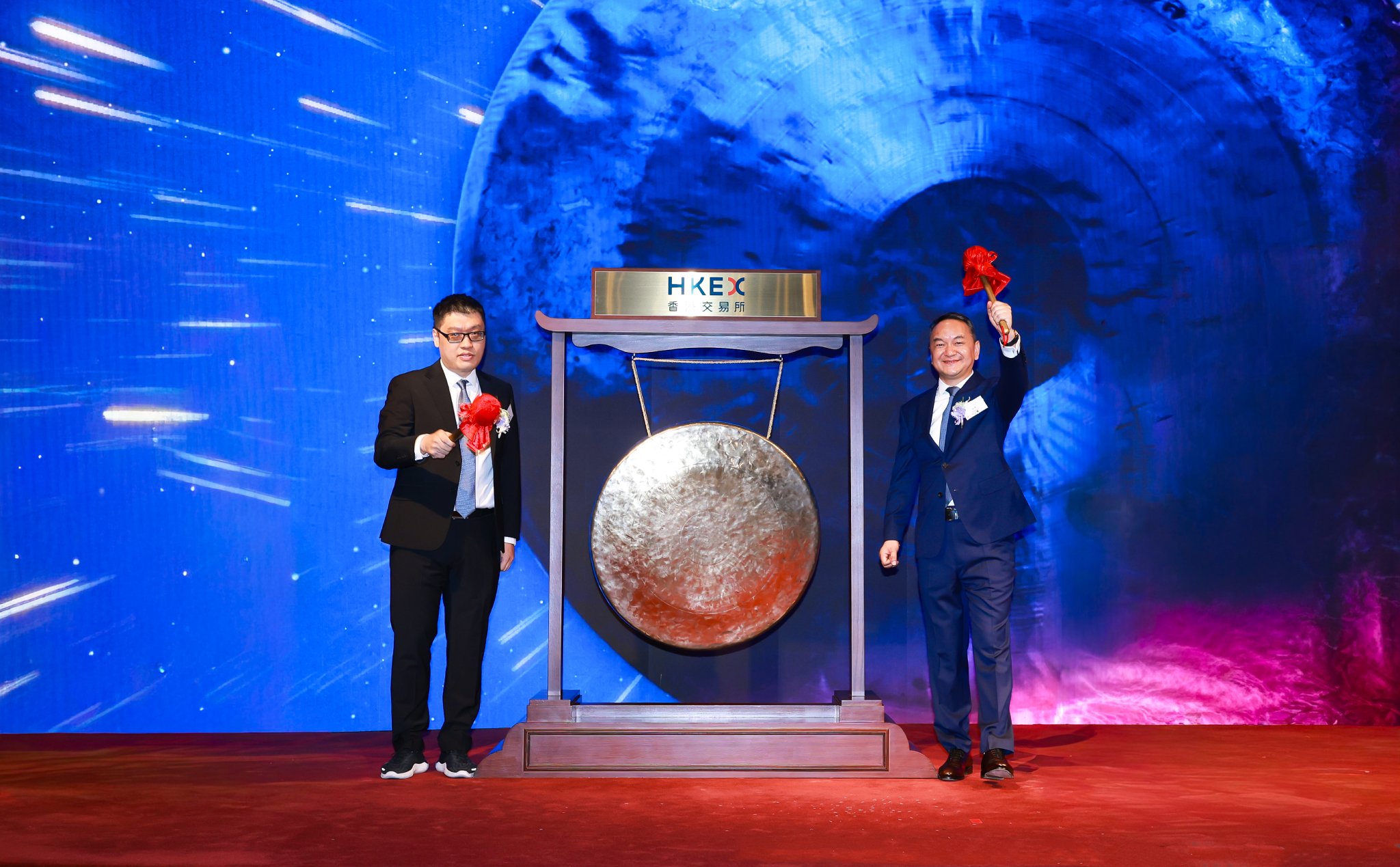 小马智行完成美股+港股双重上市，2025 年全球自动驾驶最大规模 IPO 诞生