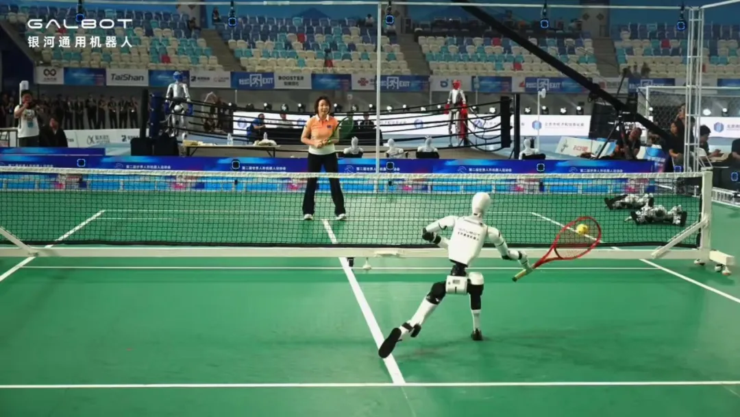 AstraTennis 時刻：人形機器人登上全球直播網球場