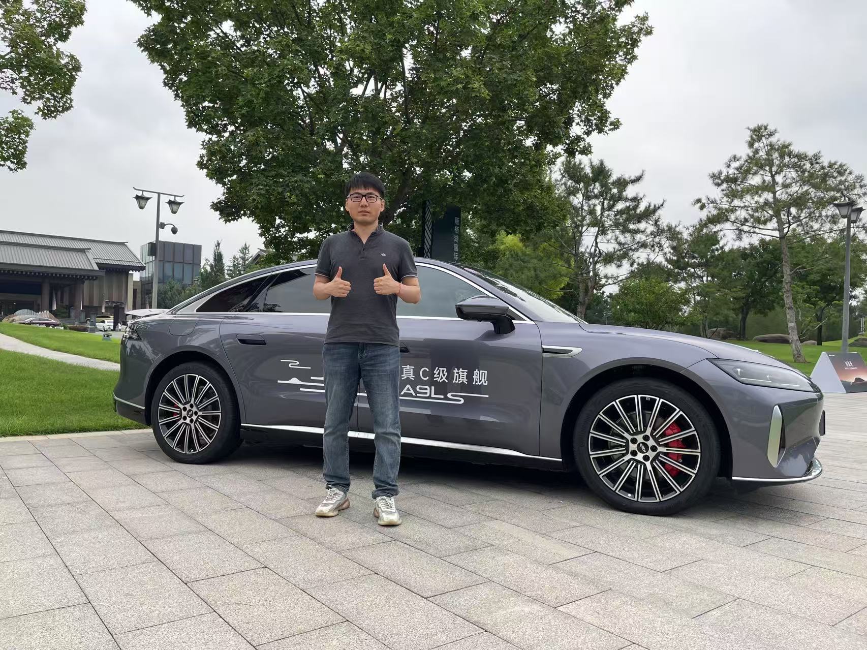 试驾风云A9L：告别「理工男」！颜值性能智商全在线，豪华轿车新标杆！