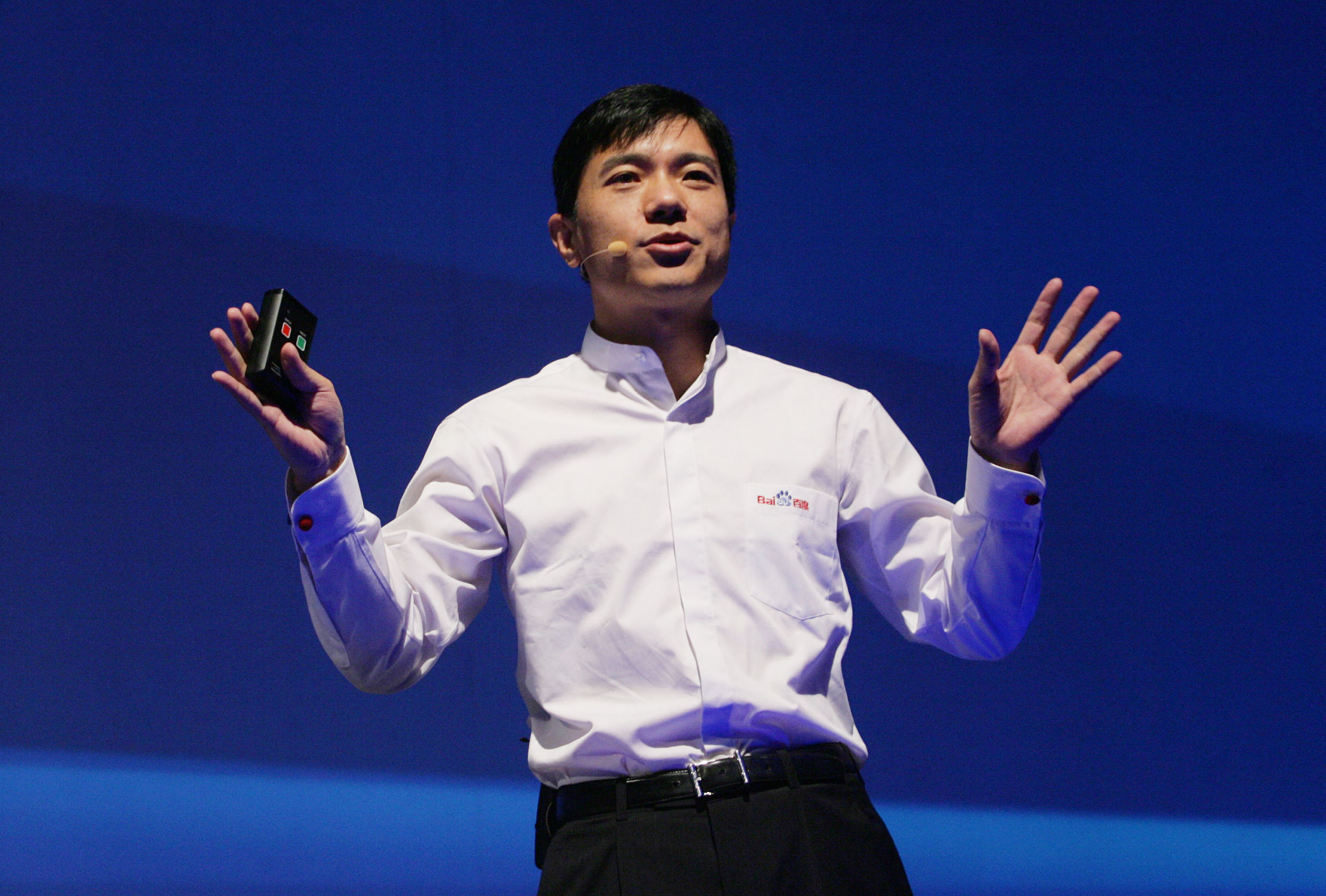 百度CEO李彦宏：通过创业挣钱是最苦的一条路_电池网